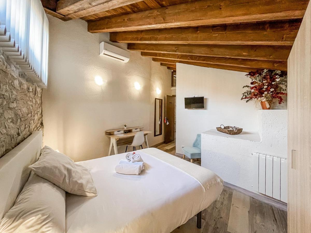 El Forn De Freixenet Con Servicios De Un Hotel Lleida Exteriér fotografie